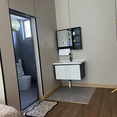 Renqing Homestay