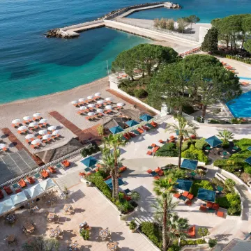 Le Méridien Beach Plaza Hotels near Exotic Garden of Monaco and Observatory Cave