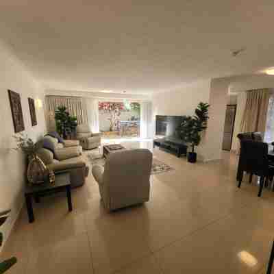 SURFERS CHALET Rooms
