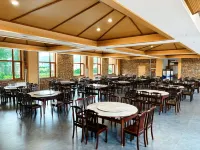 Yvonne Feast & Villa Hotels in Ulan Hot