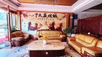 Zhongyuan Restaurant Hotel (Luquan Tingxihui Shopping Park) 루취안 호텔