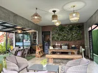 Le Park 23 Boutique Resort Hotels in Roi Et