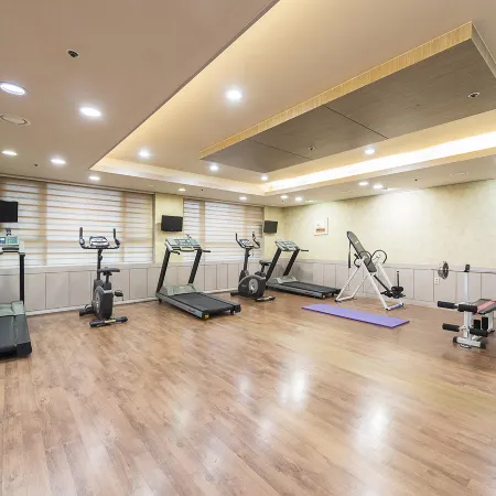 Western Coop Hotel & Residence Dongdaemun Отели рядом с достопримечательностью «Мост Оган»