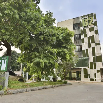 B2 Green Boutique & Budget Hotel Отели рядом с достопримечательностью «Чиангмайский университет»