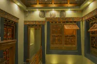Lhasa Bakuoyin Cultural Hotel (Jokhang Temple Barkhor Street)