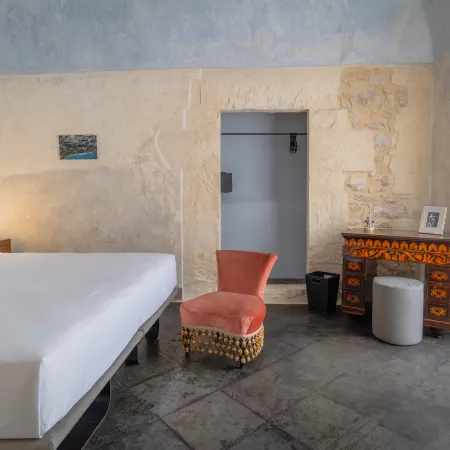 P43 Sicilian Suites