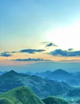 Three Thousand Lodge Hotel (China Railway Ecological City Yuelong International City Branch) - Mountain view