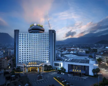 Hengdian World Studios · Guomao Hotel (Qingming Riverside Scene Store) 東陽のホテル