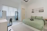 Green Villa Apartment by Favspace