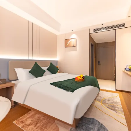Intelligent Lily Hotel (Shaoyang Longhui Coach Terminal Branch)