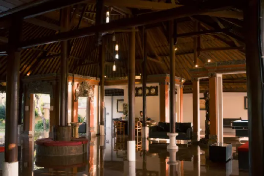 Bali Taman Beach Resort & Spa Lovina