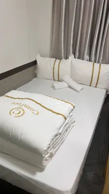 ISLAND INN Hotels in 