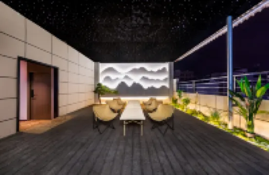Hezhou • Pengyue | Zilin Smart Elegant.Cozy.Comfortable Homestay (Lingfeng Plaza)