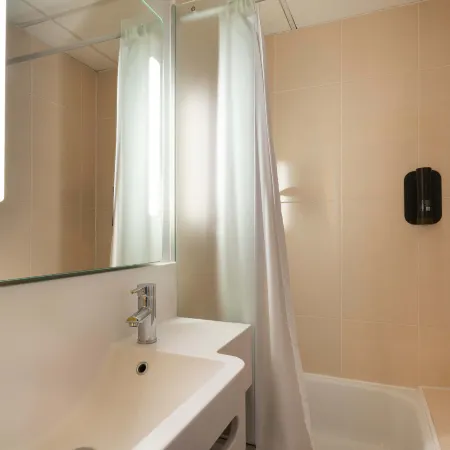 B&B HOTEL Cholet Sud