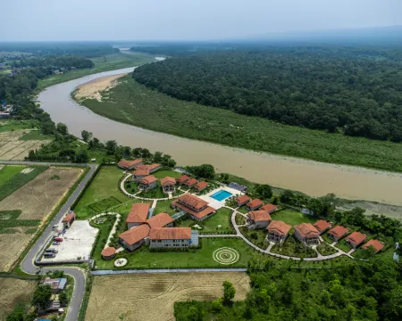 リバーバンクジャングルリゾート チトワンのホテル