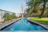 Shanshuijian · Deep Courtyard · Family Vacation Boutique Stay (OMG Heartbeat Paradise) - Rooftop Pools