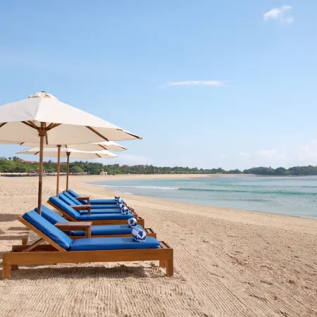 Novotel Bali Nusa Dua Отели рядом с достопримечательностью «Пляж Гегер»