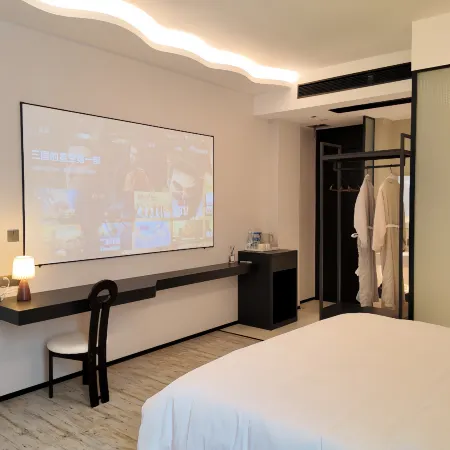 Mile Dieyuan Hot Spring Hotel (Huquan Ecological Park)