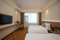 Manduo E-Sports Hotel (Dali Erhai High-Speed Railway Station)