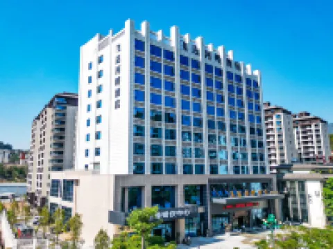 飛達河畔酒店 鎮沅酒店