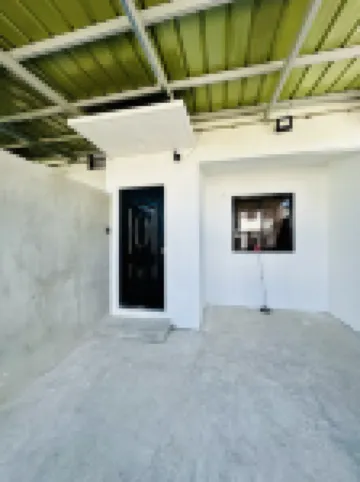 Near Clark Airport 2BR Townhouse | Fast WIFI