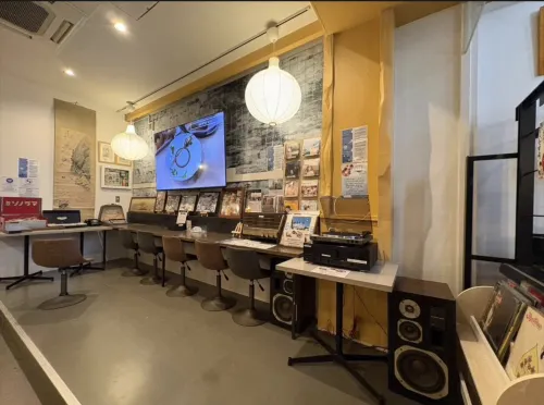 Yokohama Chinatown 3 min walk / Motomachi & Nihon-Odori Station 5 min walk / Cabin-style rooms