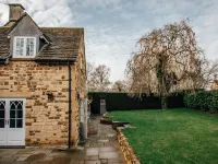 Elegant 4-Bed Family Home in the Cotswolds Hotels in Kingham