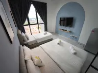 SkyTree Dualkeys Studio Apartment R1 | Bukit Indah - Bungalows