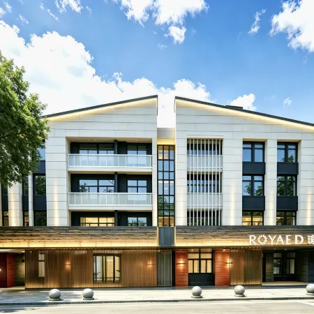 Royard Hotel(Du Fu Thatched Cottage Qingyang Palace Branch)