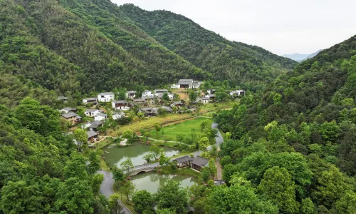 โรงแรมเหวินจงหมู่บ้านโบราณจิ่วหัวซาน