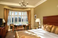 Grovefiled house hotel