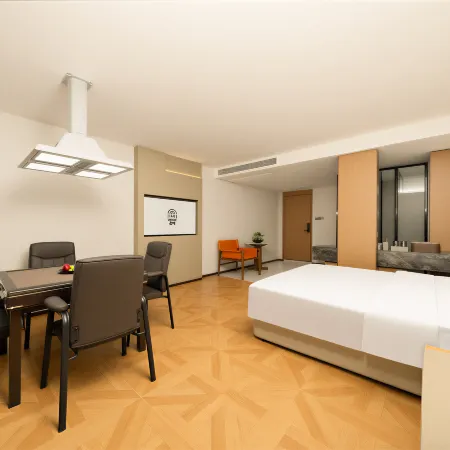 Sanchuan Huayuan Design Hotel (Bengbu Municipal Government High Speed Railway Station)
