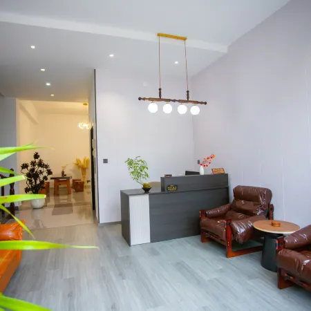 Zhixia Homestay (Mile Huquan Ecological Park)