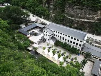 Yi Qingxu Mountain · Shanquan Courtyard Luxury Mountain Residence Homestay Hotele w: 