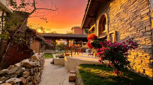 Qiancun Yard Homestay (Qingyan Ancient Town)