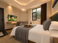 Tiane Riverside Boutique Hotel