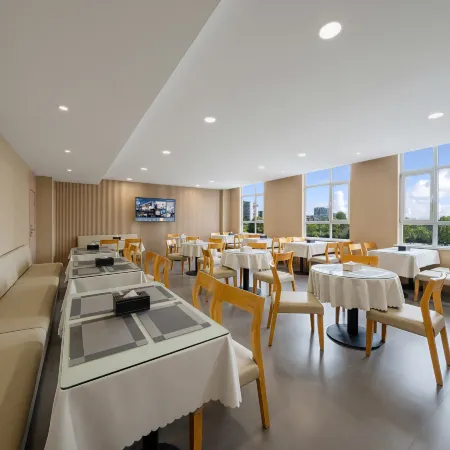Meihao Lizhi Hotel (Tianjin Railway Station Shunchiqiao Subway Station)