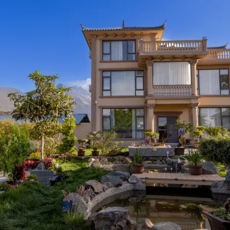 Jinta Snow·MT | 360° Golden Snow‑Capped View, Waterscape Garden Villa (Baisha Ancient Tow)