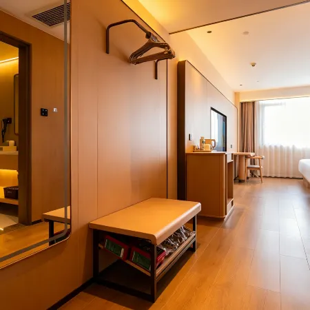 Guijinghua Hotel (Guilin High-Speed Railway North Station)