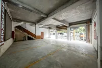 Ruihua Hotel (Zhenjiangge Branch, Zhenyuan Ancient Town) - موقف سيارات