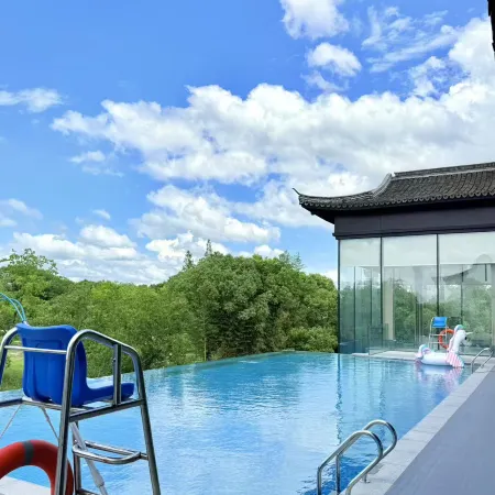 Splendid Clubhouse