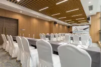 Rongjiang Xianghua E-Sports Hotel - parking