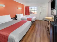 Motel 6 Los Angeles Hollywood Hotels near Universal City
