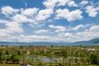 Fuxian Lake Yunxu Travel Resident B&B - 마운틴 뷰