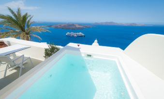 Pantelia Suites