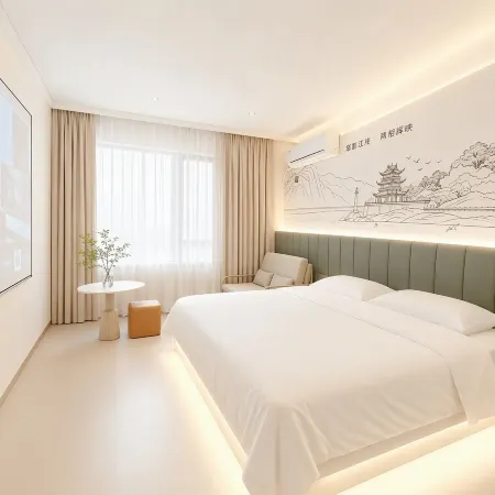Qijiangyue Boutique Homestay (Yibin Hejiangmen Square Daguan Tower)