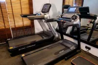 Best Western Plus Maple Leaf - Gym