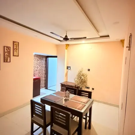 Luxury 3BHK NearAirport and Railway Ashoka Home