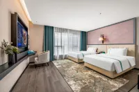 Xana Hotelle (Beihai Yintan Branch) - Rooftop Pools