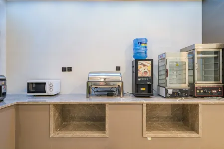 7Days Inn Hotel (Huaxi Jinli Ancient Street Sheng Stadium Subway Station Branch Chengdu) Отели рядом с достопримечательностью «Sichuan Indoor Stadium»